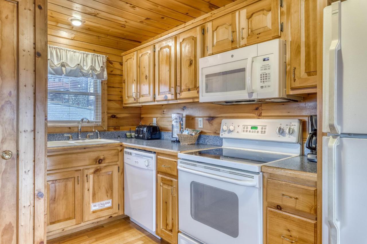 Villa Amidst The Beauty Pigeon Forge Exterior foto