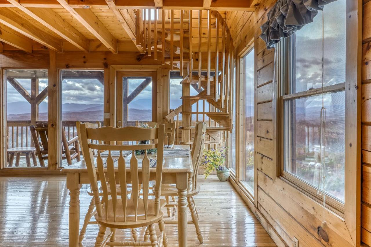 Villa Amidst The Beauty Pigeon Forge Exterior foto